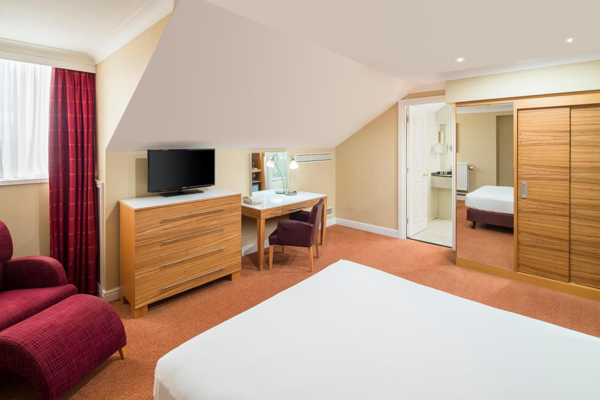 Premium Queen Room View Lounge Access