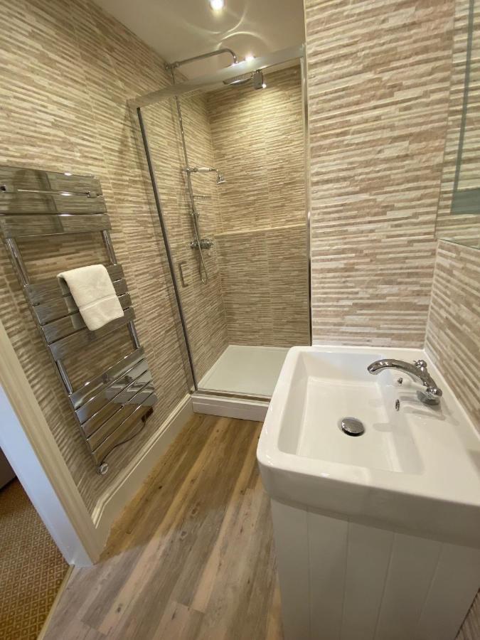 Double Room Shower