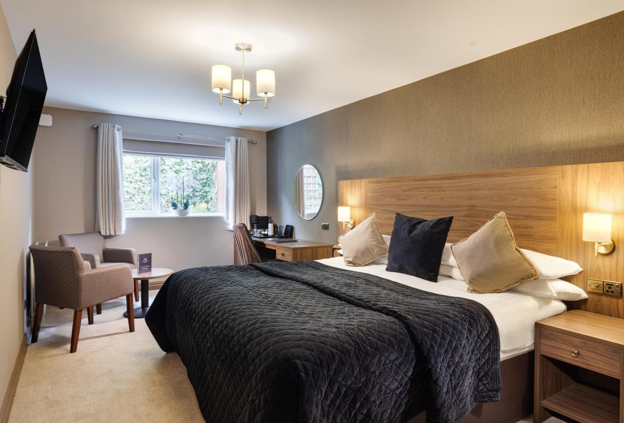 Deluxe King Room