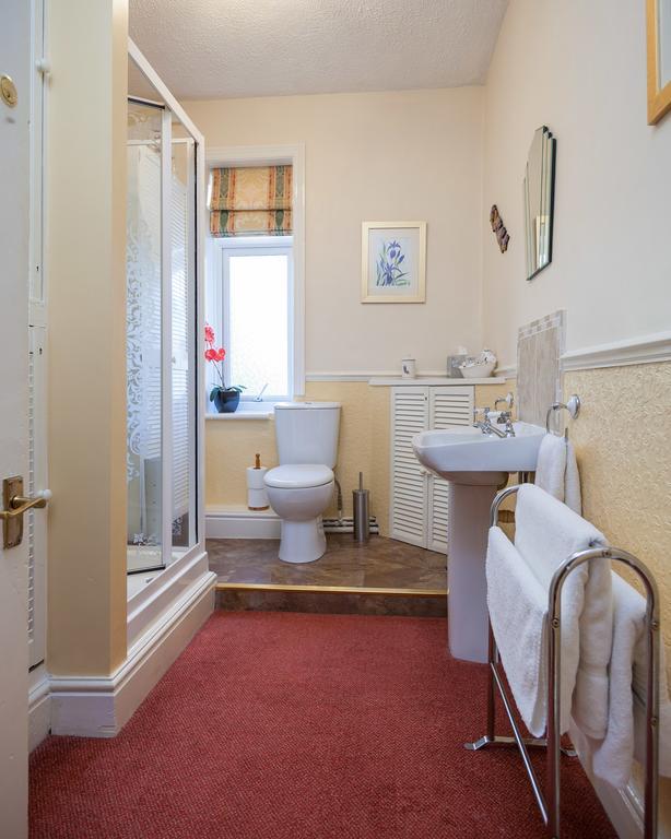 Double Room with Private External Bathroom