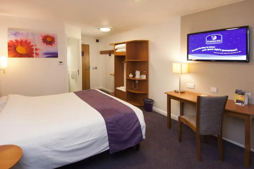 Premier Inn Chester City Centre-1
