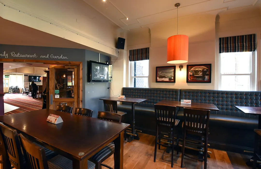 Oaklands By Greene King Inns-1
