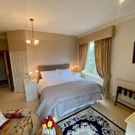 Golborne Manor Bed And Breakfast-3