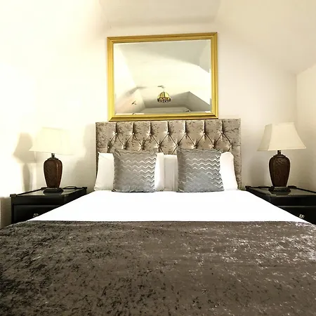 Brookside Hotel & Restaurant-3