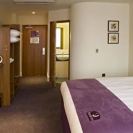 Premier Inn Chester City Centre-2
